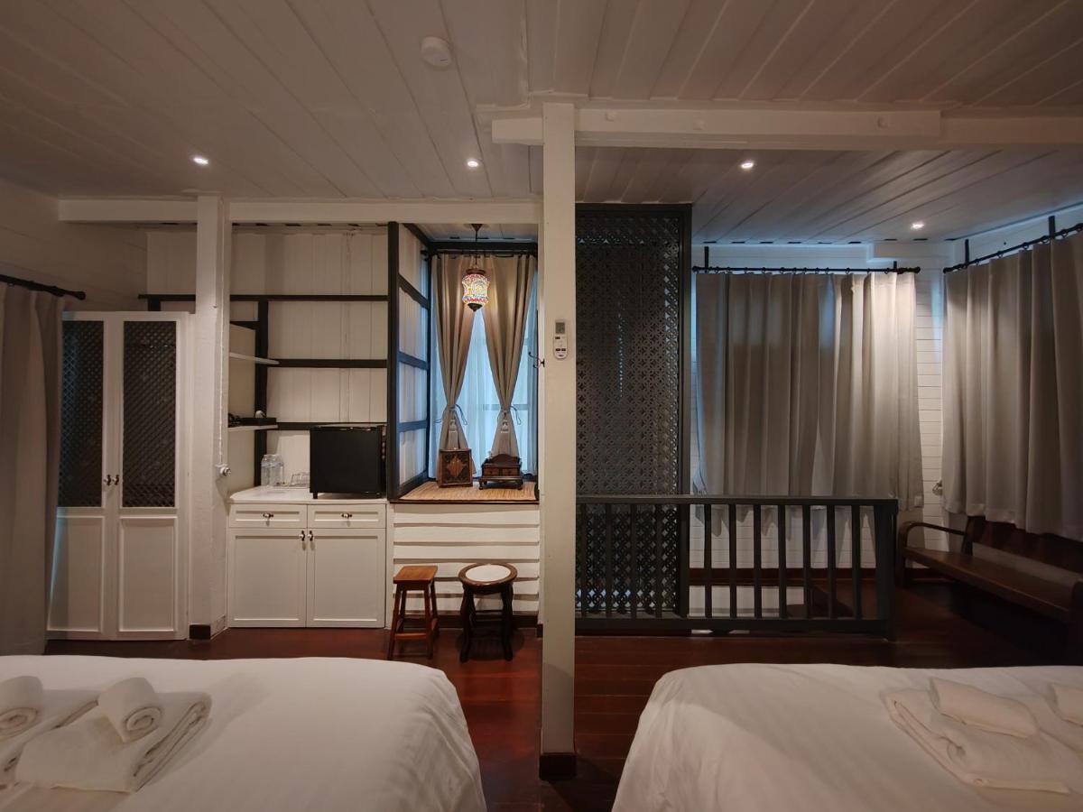 Bed and Breakfast Priya Boutique House Бангкок Экстерьер фото