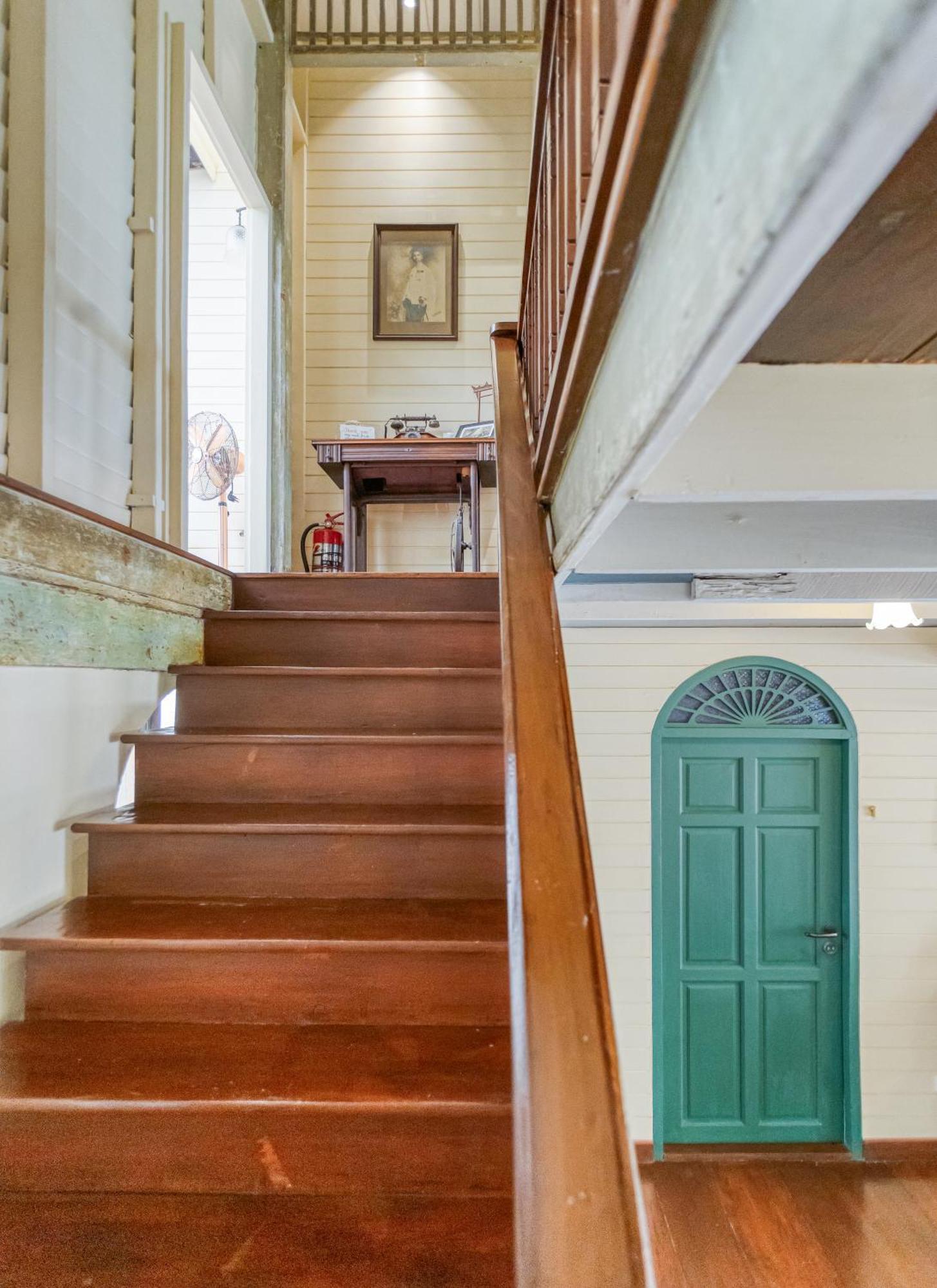 Bed and Breakfast Priya Boutique House Бангкок Экстерьер фото